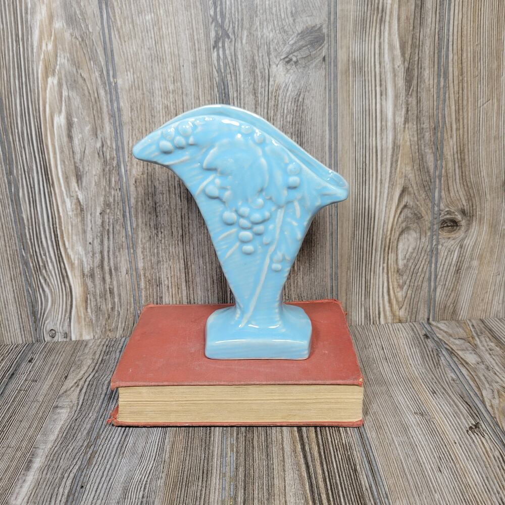 Vintage McCoy Pottery Vase Grapevine Grapes & Leaves Aqua Fan